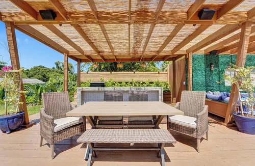 Fort Lauderdale Villa | Spacious 6-bedroom villa - with Outdoor Oasis - Pool in charming Fort Lauderdale