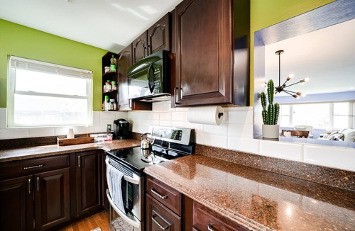 Seminary Hill House | Spacious 6-bedroom house in perfect Alexandria with EV Charger and Office space