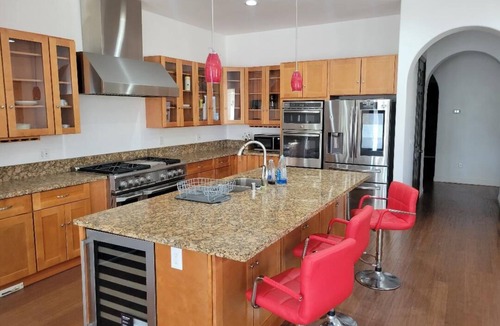 Lancaster House | Spacious 7-bedroom house in peaceful Palmdale with AC