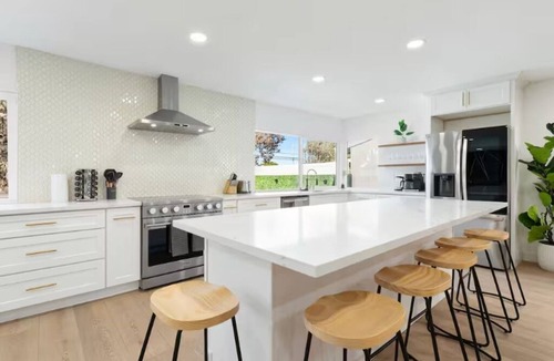 Westminster House | Spacious Designer Pool House