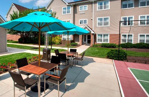 Bethlehem Hotel | Spacious Good-Value Accommodation! Outdoor Fireplace | Pet-Friendly
