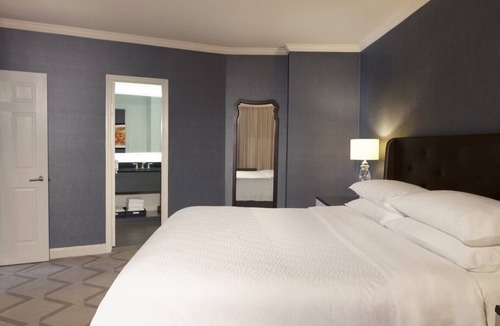 West End Hotel | Spacious Good-Value Accommodation! | Close to The Wharf Complex - 2.1 miles