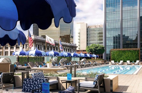 East Village Hotel | Spacious Guest Room Near Zoo – 3 Miles Away | Valet Parking Available