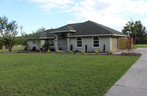 Lady Lake House | Spacious home and country setting just minutes from The Villages.