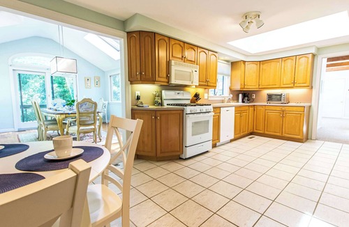 North Eastham House | Spacious Home w/Fire Pit and Central AC!