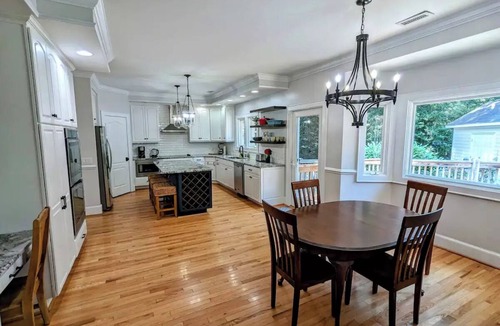 Wilmington House | Spacious home, waterfront community