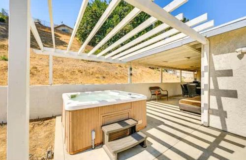 Spring Valley House | Spacious Home with Jacuzzi BBQ & Foosball