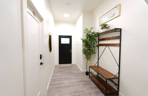 North Beacon Hill House | Spacious & Luxury Seattle Oasis: Sauna, Hot Tub & Capitol Hill Proximity