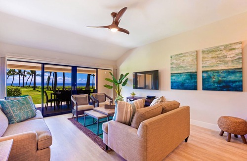 Historic Lahaina Front Street House | Spacious Newly Remodeled 4 Bdrm Oceanfront Unit in Premium Puamana Location
