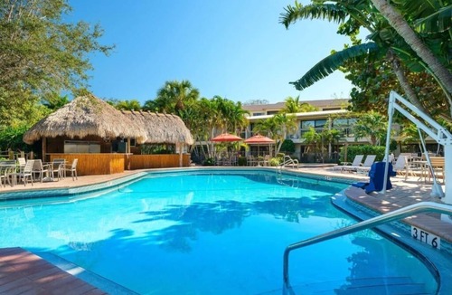 Moorings Hotel | Spacious Room Perfect for Beach Lovers + Bike Rentals