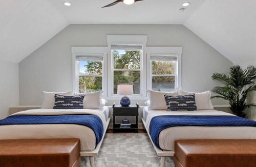 Whitemarsh Island House | Spacious Serene Estate Hot Tub Near Beach