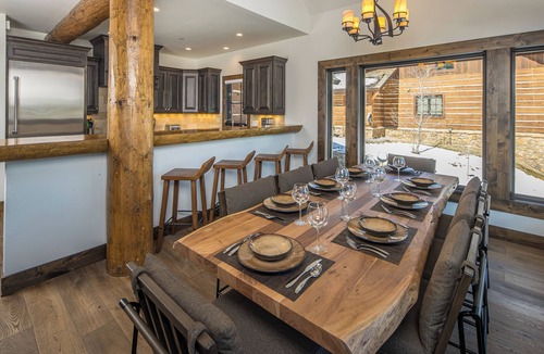 Spanish Peaks House | Spacious Settlement Cabin with Ski Access & Hot Tub