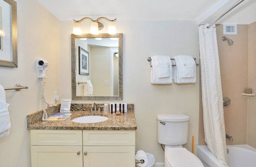 Hollywood Resort | Spacious Studio @ Hollywood Beach Resort!