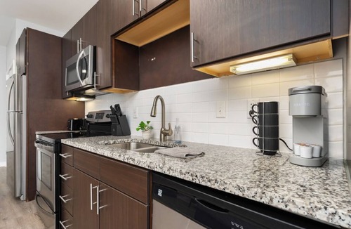 Grandview Heights House | Spacious Studio with pool view
