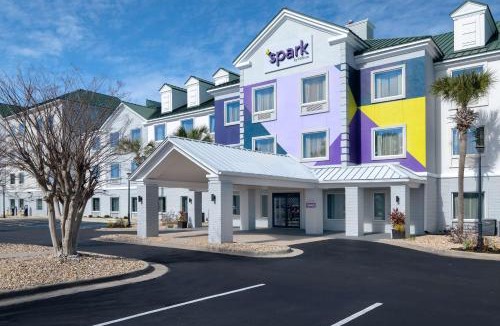 Destin Hotel | Spark by Hilton Destin
