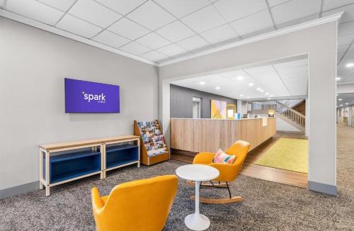 Lockport Hotel | Spark by Hilton Lockport