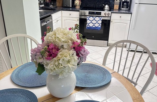 Indian Creek House | Sparkling Clean Home! Near Beach and Baseball Stadium! 🏟️