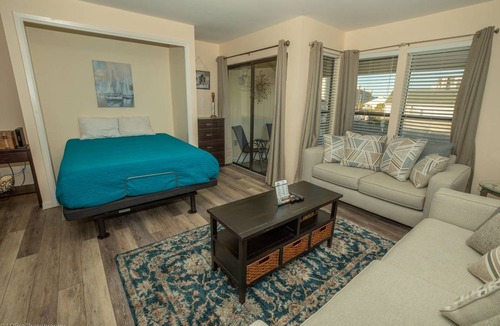 Holiday Isle Condo | SPC8209 - Upstairs Studio with Murphy Bed - Sleeps 4