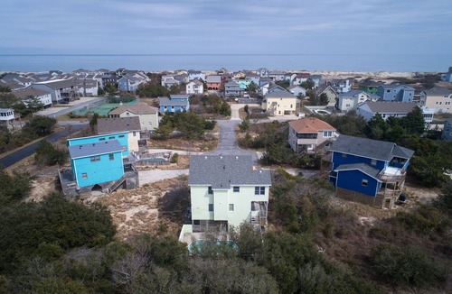 Ocean Sands House | Splash in the Pool & Relax in the Hot Tub in Ocean Sands, Corolla.