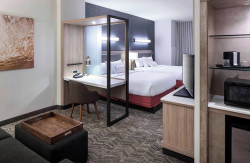 Clearwater Beach Hotel | SpringHill Suites by Marriott Clearwater Beach