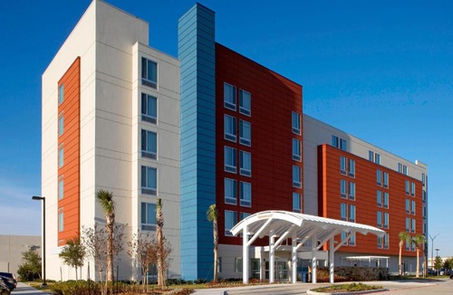 Webster Hotel | SpringHill Suites Houston NASA/Webster