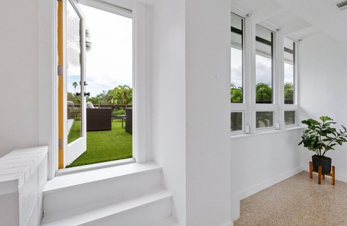 Saint Armands Key House | St Armand's Circle Mid-Century Oasis with Pool - Steps to Circle