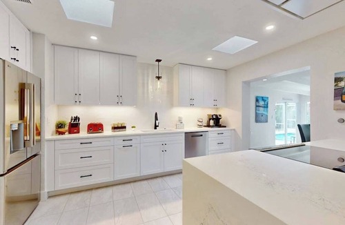 Ringling Estates House | St Armands oasis with saltwater pool - walk to beach & shops