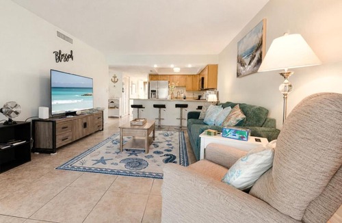 Crescent Beach Apartment | St Augustine Beach 2 bedroom 2 bath beach condo