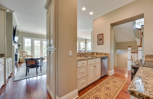 St. Marys House | St Marys Townhome w/Community Hot Tub & Boat Dock
