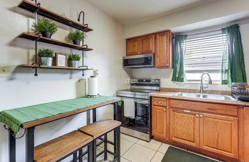 St. Petersburg House | St Pete Home w/Ample Parking! Near Dtwn & Beaches