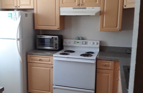 Pinellas Point House | St. Petersburg 2 bdrm/2 bath in a gated community