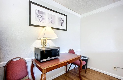 Highlands Hotel | Stayable Jacksonville North