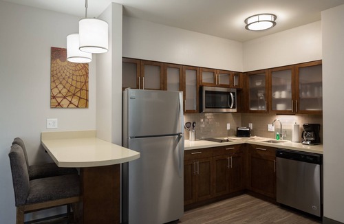 Encanto Hotel | Staybridge Suites Phoenix - Biltmore Area by IHG