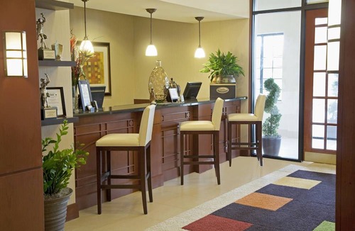 Chantilly Hotel | Staybridge Suites Chantilly - Dulles Airport, an IHG Hotel