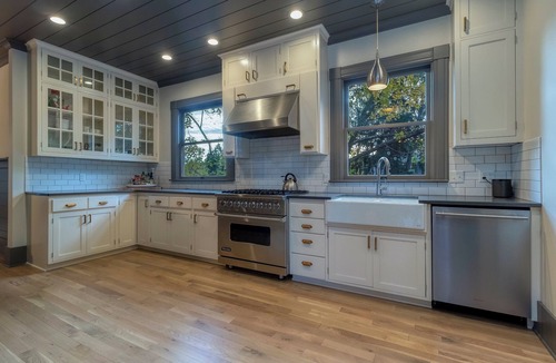 Walla Walla House | Steps from downtown - Beautiful historic home with AC, WiFi