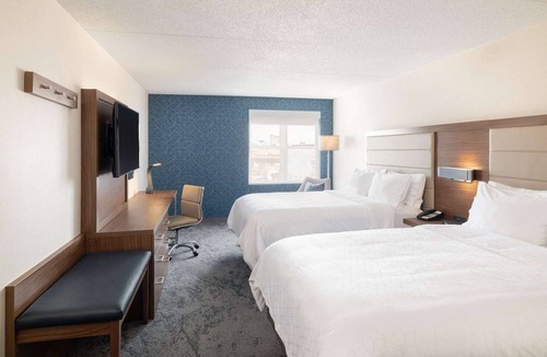 East Cambridge Hotel | Steps to Cambridge Crossing | Free Breakfast