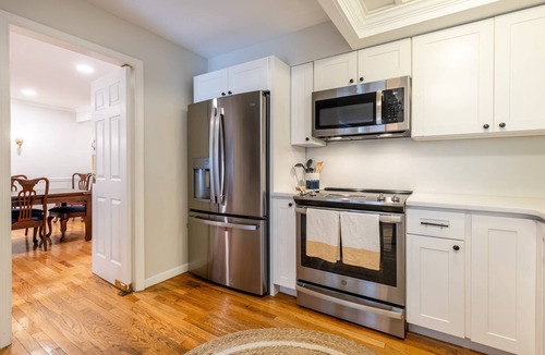 Historic District House | Steps to USNA Gate 3, On-Site Parking & Private Patio at Historic Gatehouse