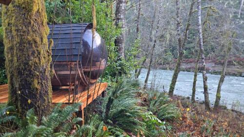Verlot House | Stilly River Haus - Hot tub - Firepit - Fireplace