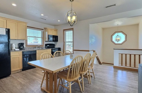 Buxton Cottage | Storm Cottage- Short Walk to Beach- Community Pool & Spa