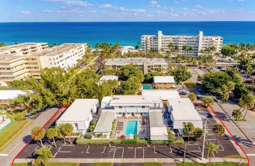 Deerfield Beach Apartment | Studio #112 Pet-Friendly | Sleeps 3 Guests