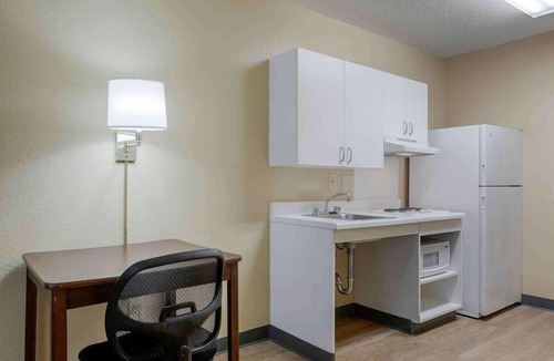 Amherst Hotel | Studio 6 Corporate Extended Stay Buffalo Amherst NY