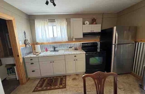 Craig Cottage | Studio in Downtown Craig - Walk to Missouri River!