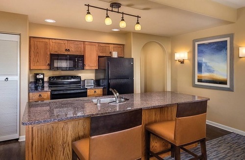 South Mountain Condo | Studio Stunning Pools & Golf!