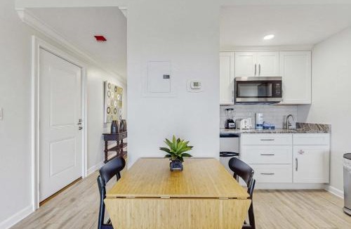 Sandestin Hotel | Studio with Balcony Pool Hot Tub and Tennis