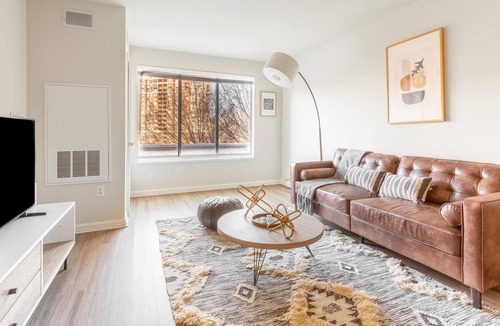 North Bethesda Apartment | Stunning 1BR Apartment in Rockville