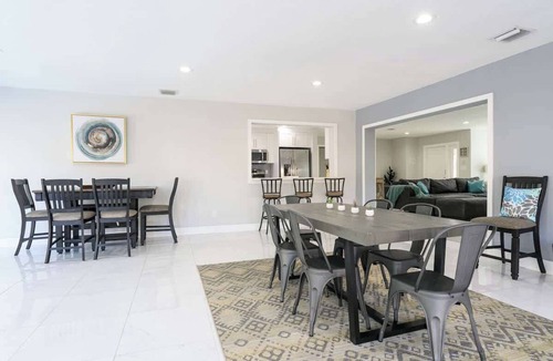 Coral Ridge Isles House | Stunning 4 Bedrooms House with Pool 6mins to Ocean