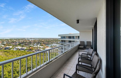 Marco Island Apartment | Stunning Beachfront Penthouse on 19th Floor I Desirable Front Unit
