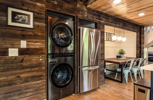 Sugar Grove Cabin | Stunning cabin with Sauna near Boone & Vale Crucis by the river and waterfalls