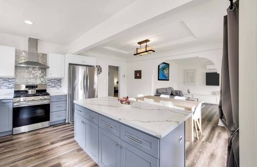 Mid City House | Stunning Luxurious Home, near Beverly Hills & DTLA