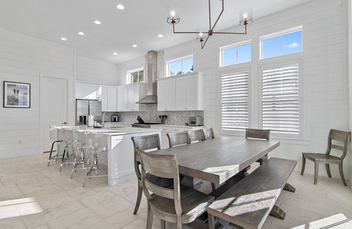 San Juan House | Stunning New Main & Carriage House with Private Pool- 59 Barcelona Avenue